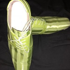 Men’s lime green dress shoes
